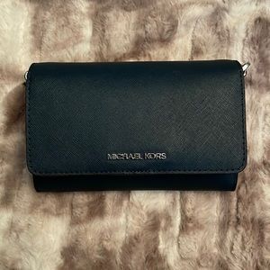 Michael Kors - Wallet Crossbody